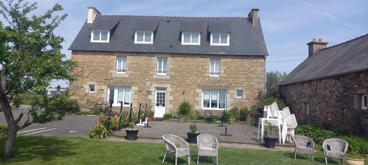 Le Relais De Launay Ploubazlanec Eksteriør billede